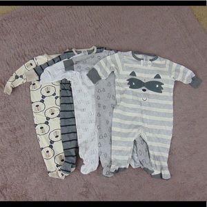 NWOT 5 pc. Gerber Sleep & Play Onesies 0-3 Mo.
